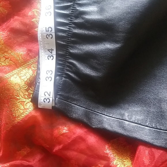 SOLD 💕St. John Napa Leather Stretch Pants - Picture 12 of 13